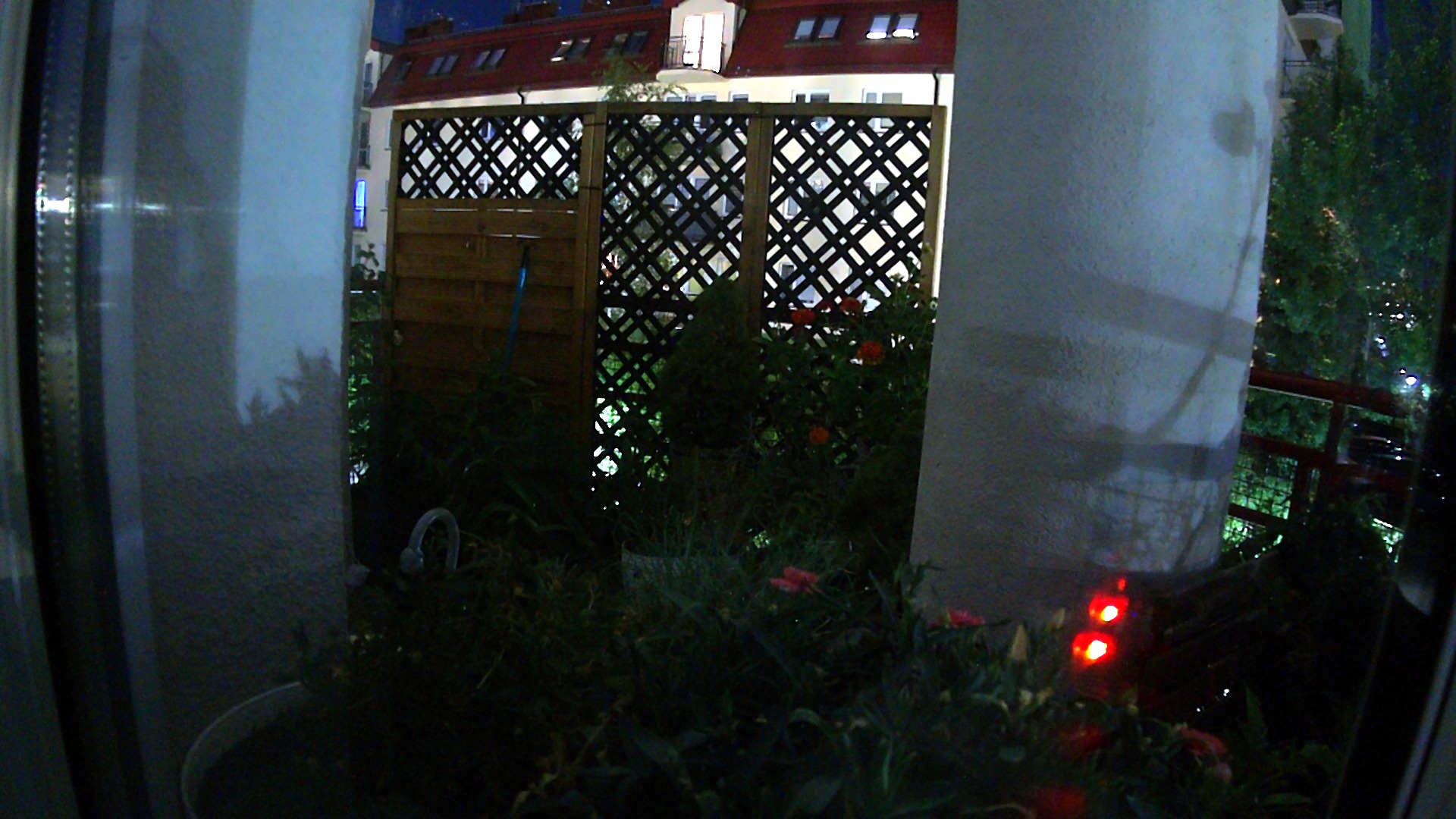 21:40:33