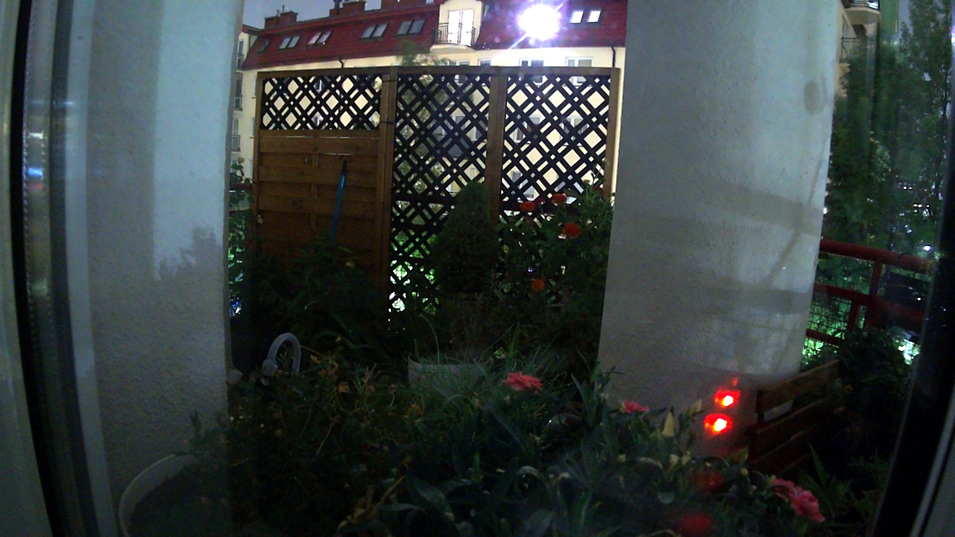 21:40:33