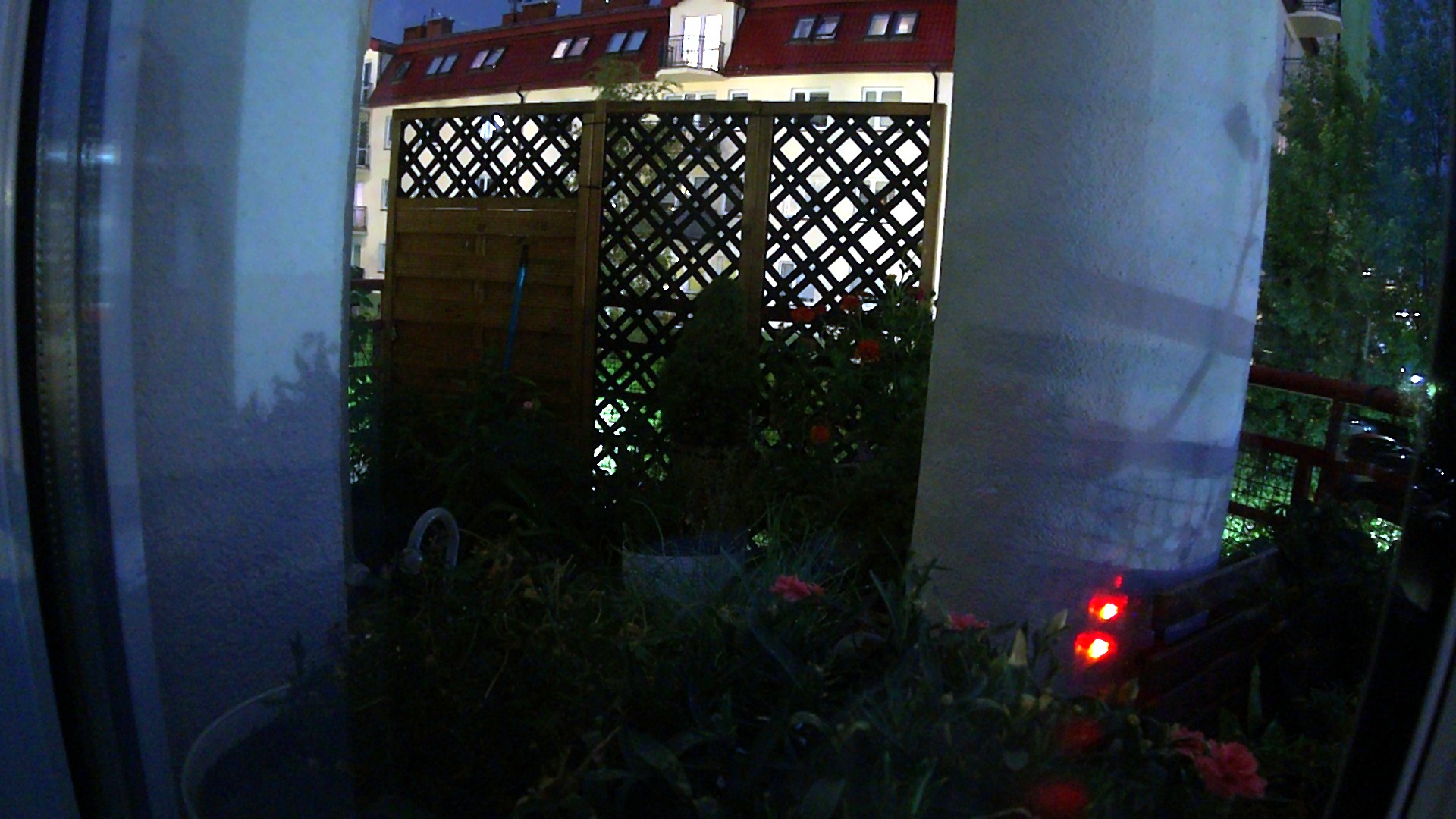 21:00:23